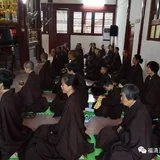 【学佛行仪之敬佛第一】在家居士的佛前衣著（二）：为什么要穿海青？未皈依可以穿海青吗？