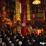 【学佛行仪之敬佛第一】在家居士的佛前衣著（六）：披缦衣需要注意什么？