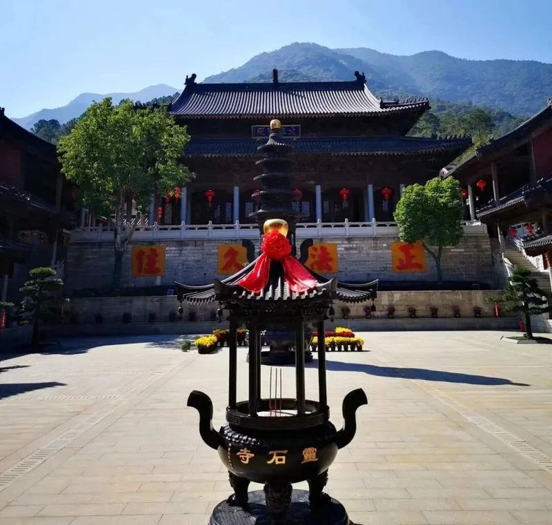 【戒香普熏】 蕅益大师：欲出苦轮，莫先持戒！