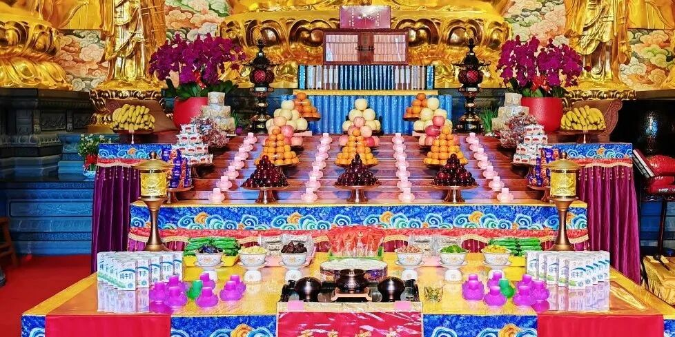 【节日专题法语】新年伊始，为何要礼忏？