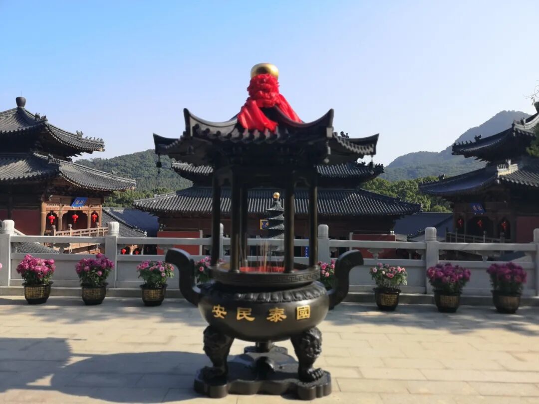 【节日专题法语】来自福清灵石寺的乙巳新春祈愿！