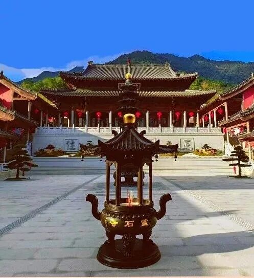 【节日专题法语】来自福清灵石寺的丙午新春祝福！