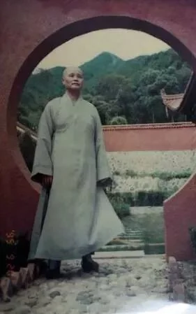 【追思法语之七】上慧下本师父拥有快乐人生的秘诀（上慧下本师父与居士分享的人生小故事）