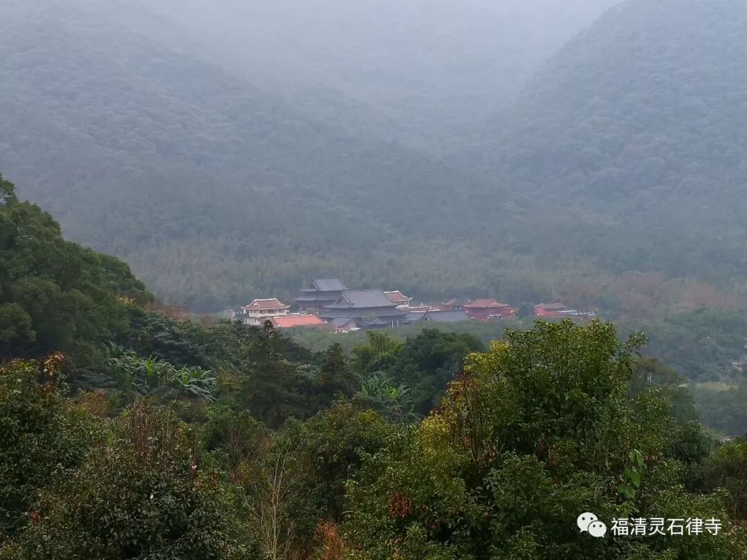 【灵石剪影】灵石律寺两序大众岁末祭祖礼塔
