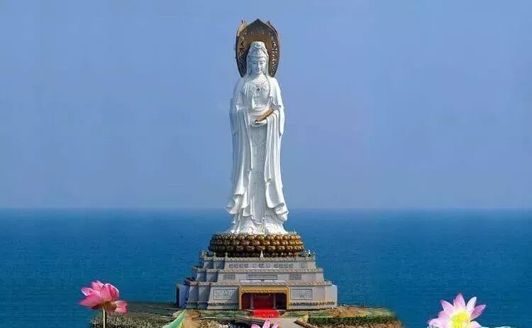 【佛菩萨圣诞法语】恭迎观世音菩萨圣诞吉日，普劝全球同胞同念观音圣号！