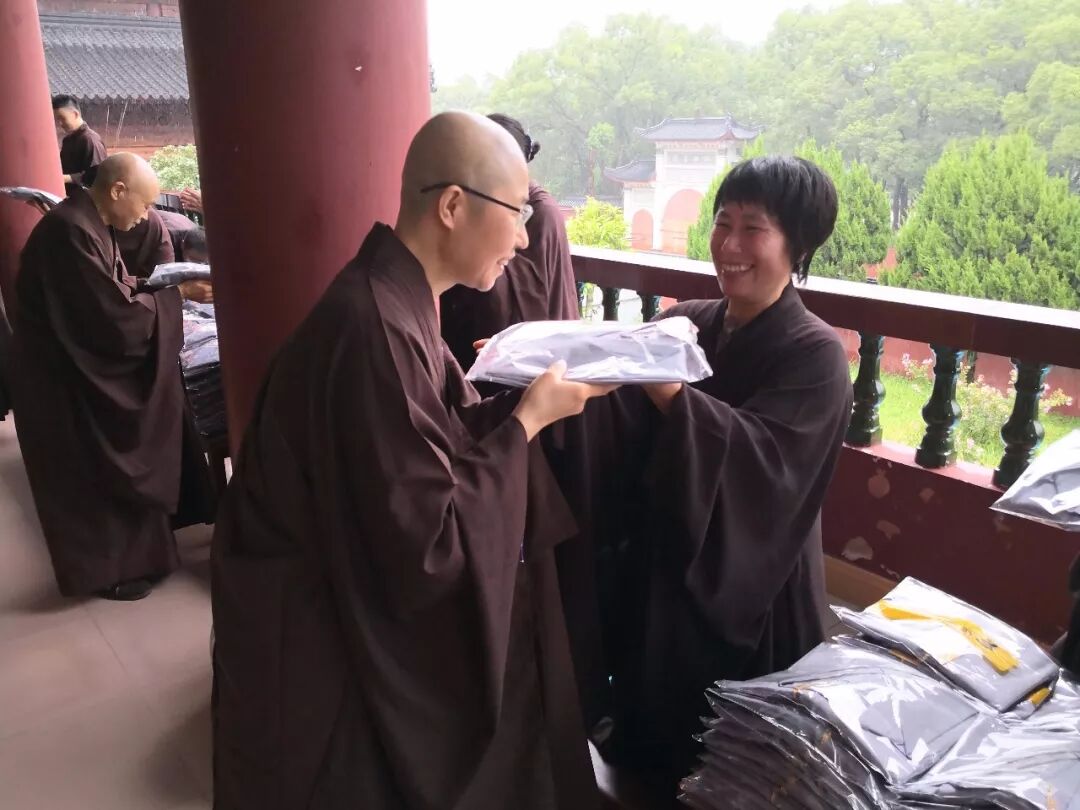 【学佛行仪敬僧篇之二十】供养僧宝的功德有多大？（一）