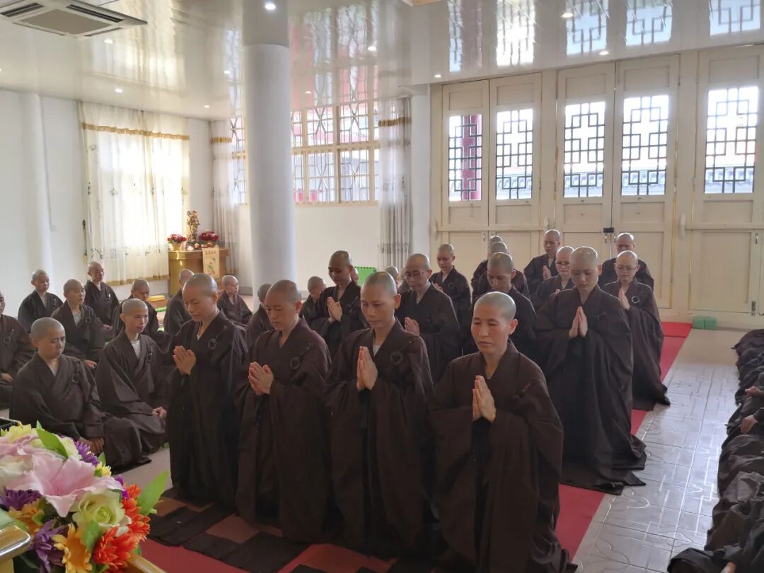 【剪影】灵石律寺昨日受筹，今日自恣！