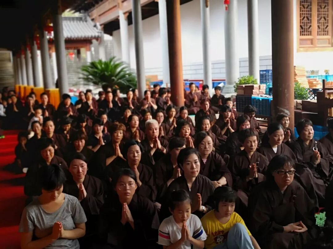 【学佛行仪】登三宝地，您有没有“轻”一点？
