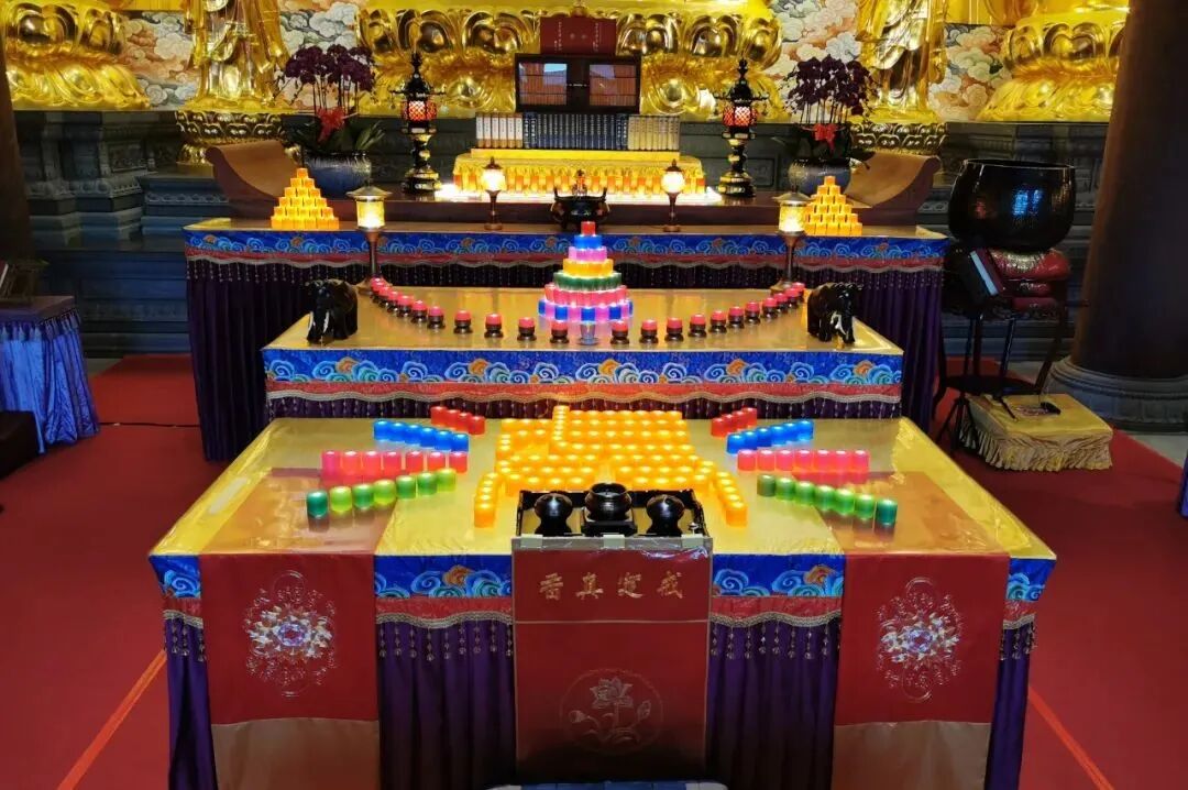 【法会剪影】福清灵石寺昨日启建安座祈福法会之三千佛洪名宝忏