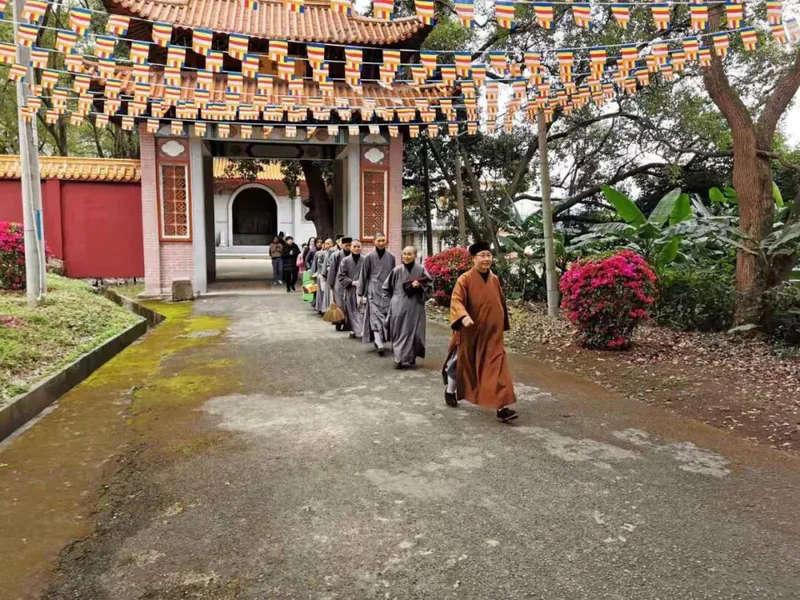 【剪影】庚子冬至灵石律寺全体师僧礼塔祭祖