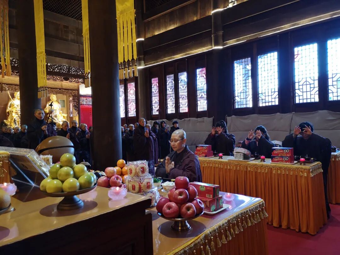 【节日专题法语】来自灵石寺的元旦祈愿文（附视频：恭迎弥陀圣诞法会掠影）