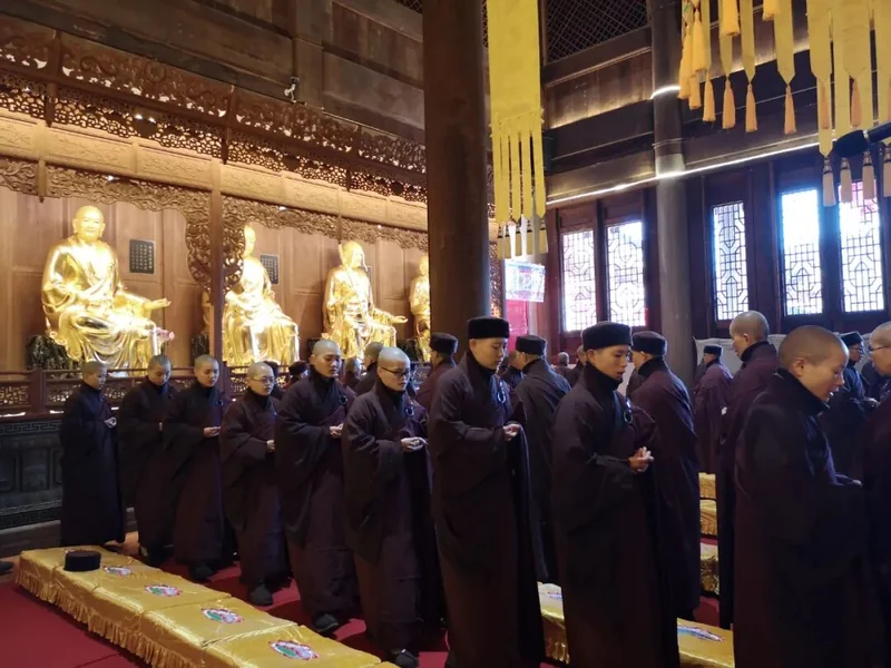【节日专题法语】来自灵石寺的元旦祈愿文（附视频：恭迎弥陀圣诞法会掠影）