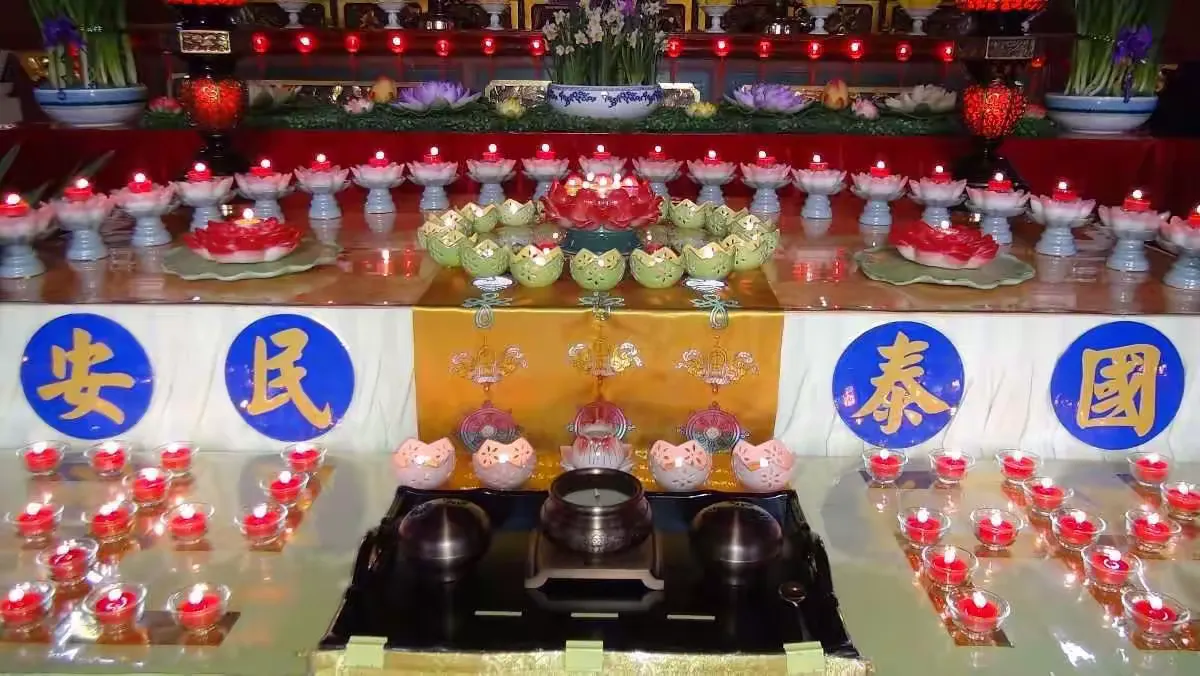 【灵石剪影】灵石律寺新春三千佛洪名宝忏之虔诚献供篇